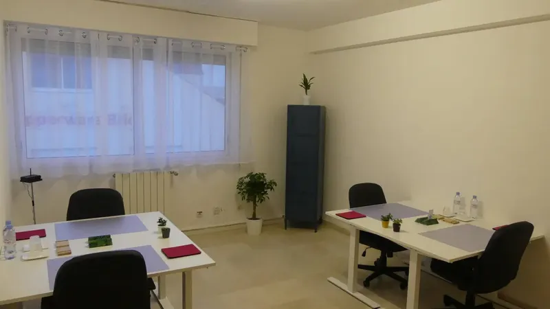 COWORK 77: espace de coworking à Chanteloup En Brie: Photo des locaux, adresse, horaires et tarifs pour réserver un espace de travail COWORK 77: espace de coworking à Chanteloup En Brie: Photo des locaux, adresse, horaires et tarifs pour réserver un espace de travail