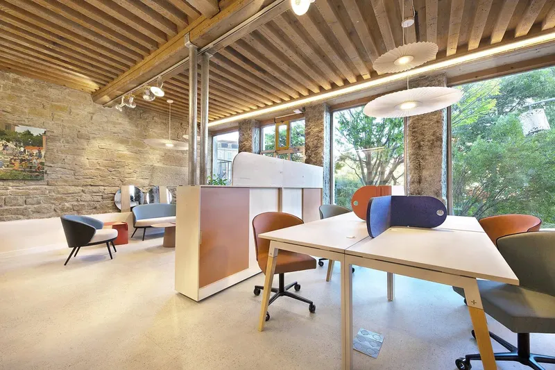 DU GROS CAILLOU: espace de coworking à Lyon 1: Photo des locaux, adresse, horaires et tarifs pour réserver un espace de travail DU GROS CAILLOU: espace de coworking à Lyon 1: Photo des locaux, adresse, horaires et tarifs pour réserver un espace de travail