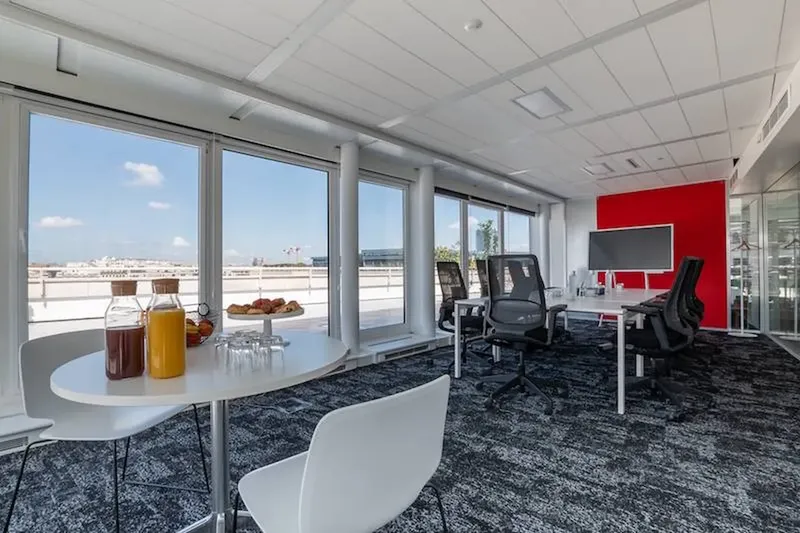 EMERGENCE ISSY LES MOULINEAUX: espace de coworking à Issy Les Moulineaux: Photo des locaux, adresse, horaires et tarifs pour réserver un espace de travail EMERGENCE ISSY LES MOULINEAUX: espace de coworking à Issy Les Moulineaux: Photo des locaux, adresse, horaires et tarifs pour réserver un espace de travail