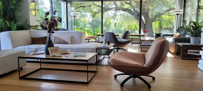 LA PISCINE: espace de coworking à Montpellier: Photo des locaux, adresse, horaires et tarifs pour réserver un espace de travail LA PISCINE: espace de coworking à Montpellier: Photo des locaux, adresse, horaires et tarifs pour réserver un espace de travail