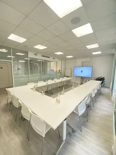 LE 144 LYON: espace de coworking à Lyon 2: Photo des locaux, adresse, horaires et tarifs pour réserver un espace de travail