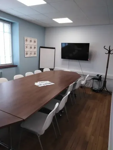L'ESTRAN: espace de coworking à Saint Briac Sur Mer: Photo des locaux, adresse, horaires et tarifs pour réserver un espace de travail L'ESTRAN: espace de coworking à Saint Briac Sur Mer: Photo des locaux, adresse, horaires et tarifs pour réserver un espace de travail