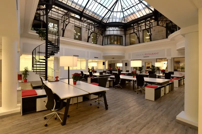 LOCOMOTIV BORDEAUX: espace de coworking à Bordeaux: Photo des locaux, adresse, horaires et tarifs pour réserver un espace de travail LOCOMOTIV BORDEAUX: espace de coworking à Bordeaux: Photo des locaux, adresse, horaires et tarifs pour réserver un espace de travail