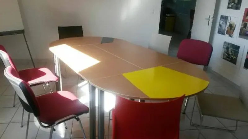 TRAVAIL ASSOCIE: espace de coworking à Valence: Photo des locaux, adresse, horaires et tarifs pour réserver un espace de travail