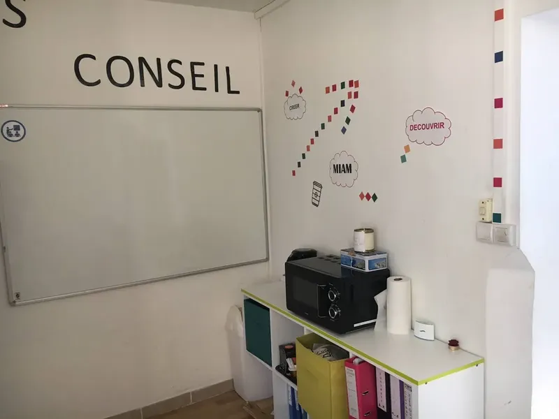 COWORKOFFICE VAL D'OISE: espace de coworking à Deuil La Barre: Photo des locaux, adresse, horaires et tarifs pour réserver un espace de travail
