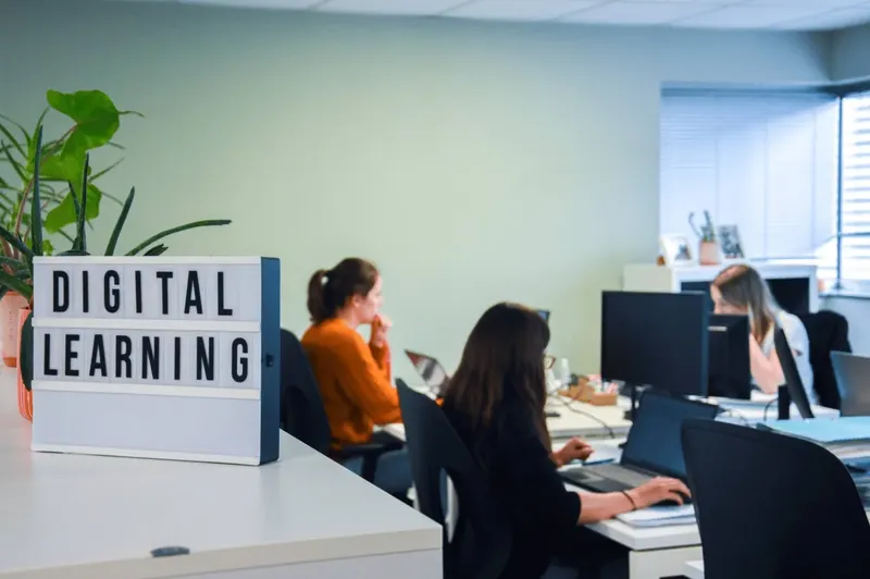 EDTECH CAMPUS NANTES: espace de coworking à La Chapelle Sur Erdre: Photo des locaux, adresse, horaires et tarifs pour réserver un espace de travail EDTECH CAMPUS NANTES: espace de coworking à La Chapelle Sur Erdre: Photo des locaux, adresse, horaires et tarifs pour réserver un espace de travail