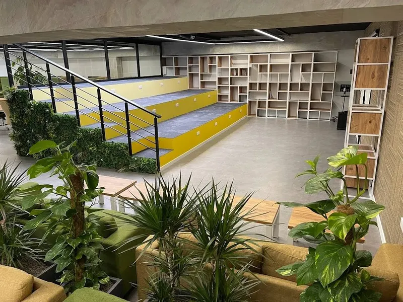 ERDAN BUSINESS CENTER: espace de coworking à Villeneuve Loubet: Photo des locaux, adresse, horaires et tarifs pour réserver un espace de travail ERDAN BUSINESS CENTER: espace de coworking à Villeneuve Loubet: Photo des locaux, adresse, horaires et tarifs pour réserver un espace de travail
