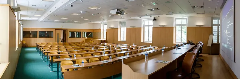 ESPACE BERNADETTE NEVERS: lieu événementiel à Nevers: Photo des locaux, adresse, horaires et tarifs pour réserver un espace de travail