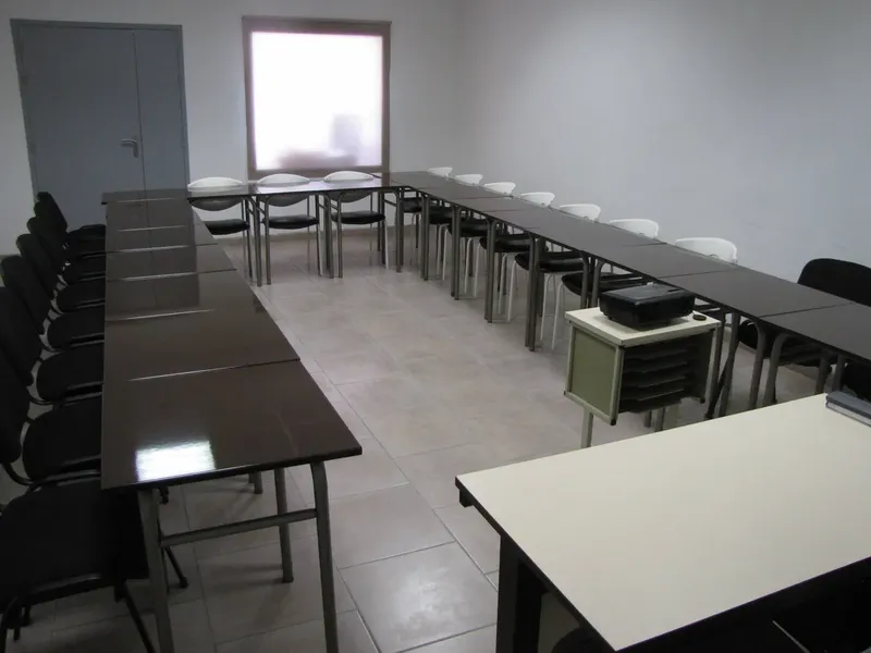 ESPACE MOULIN VEDEL: espace de coworking à Nimes: Photo des locaux, adresse, horaires et tarifs pour réserver un espace de travail ESPACE MOULIN VEDEL: espace de coworking à Nimes: Photo des locaux, adresse, horaires et tarifs pour réserver un espace de travail