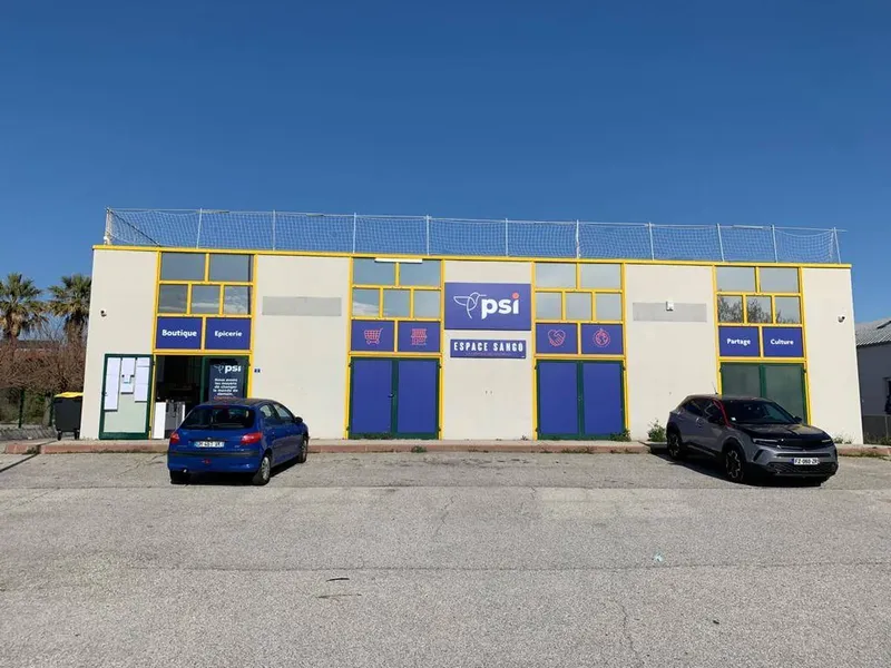 ESPACE SANGO: espace de coworking à Perpignan: Photo des locaux, adresse, horaires et tarifs pour réserver un espace de travail ESPACE SANGO: espace de coworking à Perpignan: Photo des locaux, adresse, horaires et tarifs pour réserver un espace de travail