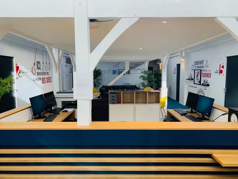 ESPACES 2EM: espace de coworking à Tours: Photo des locaux, adresse, horaires et tarifs pour réserver un espace de travail