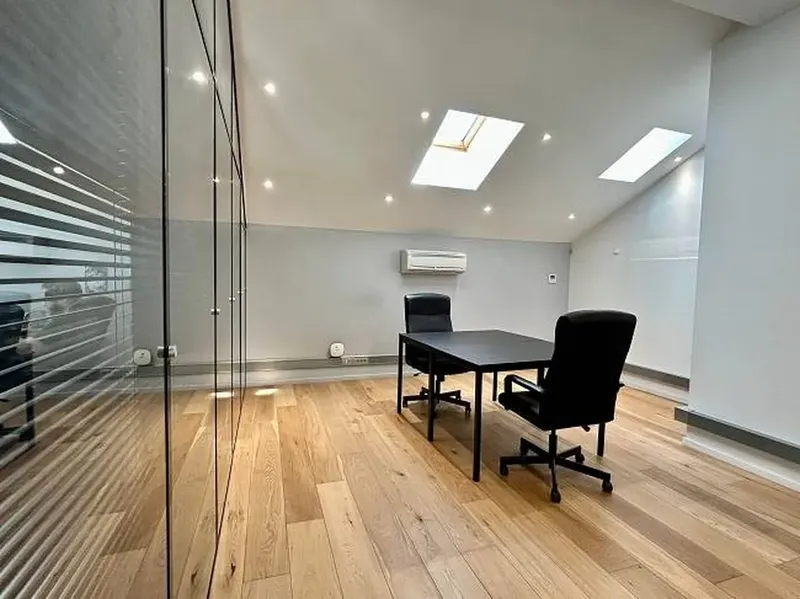 FOCUS LA CABANE: espace de coworking à Lyon 7: Photo des locaux, adresse, horaires et tarifs pour réserver un espace de travail