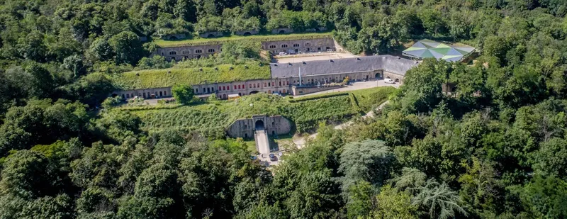 FORT DE FEYZIN: lieu événementiel à Feyzin: Photo des locaux, adresse, horaires et tarifs pour réserver un espace de travail FORT DE FEYZIN: lieu événementiel à Feyzin: Photo des locaux, adresse, horaires et tarifs pour réserver un espace de travail