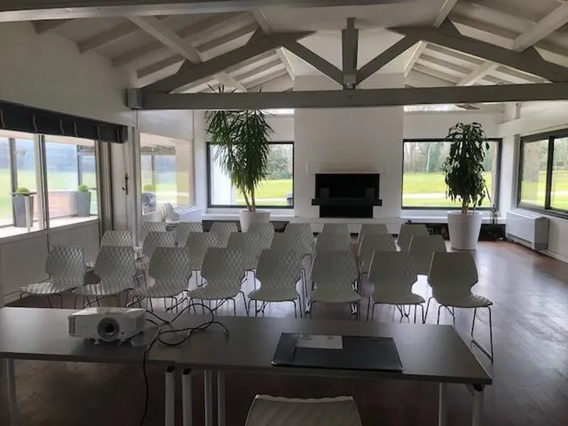 GOLF CLUB DE NANTES: espace de coworking à Vigneux De Bretagne: Photo des locaux, adresse, horaires et tarifs pour réserver un espace de travail GOLF CLUB DE NANTES: espace de coworking à Vigneux De Bretagne: Photo des locaux, adresse, horaires et tarifs pour réserver un espace de travail