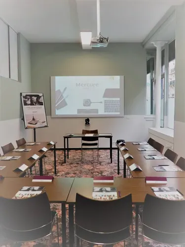 HOTEL EASYWORK MERCURE LYON BASTILLE: espace de coworking à Paris 12: Photo des locaux, adresse, horaires et tarifs pour réserver un espace de travail