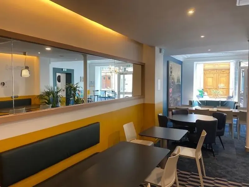 HOTEL IBIS STYLES PARIS CADET LAFAYETTE: espace de coworking à Paris 9: Photo des locaux, adresse, horaires et tarifs pour réserver un espace de travail HOTEL IBIS STYLES PARIS CADET LAFAYETTE: espace de coworking à Paris 9: Photo des locaux, adresse, horaires et tarifs pour réserver un espace de travail