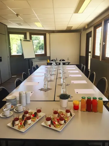 HOTEL KYRIAD SAINT ETIENNE CENTRE: espace de coworking à Saint Etienne: Photo des locaux, adresse, horaires et tarifs pour réserver un espace de travail