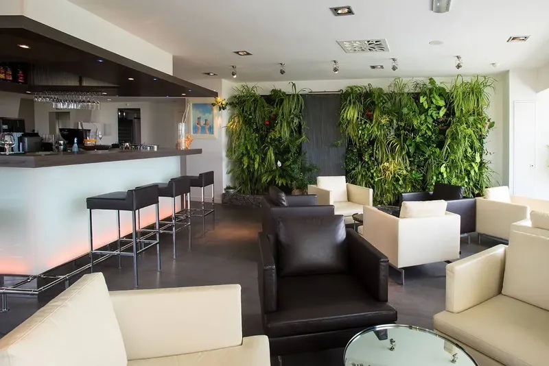 HOTEL LE GRAND LARGE: espace de coworking à Dolus D'Oléron: Photo des locaux, adresse, horaires et tarifs pour réserver un espace de travail HOTEL LE GRAND LARGE: espace de coworking à Dolus D'Oléron: Photo des locaux, adresse, horaires et tarifs pour réserver un espace de travail