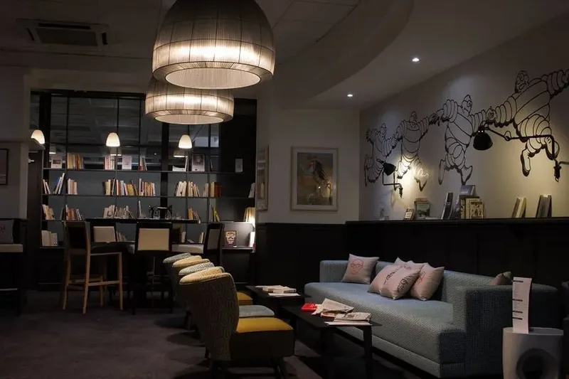 HOTEL LITTERAIRE ALEXANDRE VIALATTE: espace de coworking à Clermont Ferrand: Photo des locaux, adresse, horaires et tarifs pour réserver un espace de travail