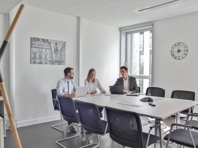 HQ BORDEAUX RAVEZIES: espace de coworking à Bordeaux: Photo des locaux, adresse, horaires et tarifs pour réserver un espace de travail HQ BORDEAUX RAVEZIES: espace de coworking à Bordeaux: Photo des locaux, adresse, horaires et tarifs pour réserver un espace de travail
