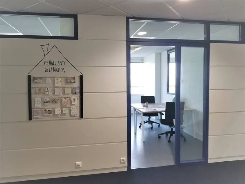 LA MAISON DU COWORKING RENNES ROAZHON PARK: espace de coworking à Rennes: Photo des locaux, adresse, horaires et tarifs pour réserver un espace de travail