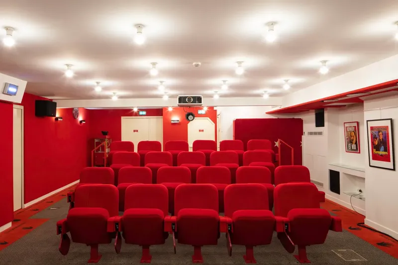 LE 123 SEBASTOPOL: espace de coworking à Paris 2: Photo des locaux, adresse, horaires et tarifs pour réserver un espace de travail LE 123 SEBASTOPOL: espace de coworking à Paris 2: Photo des locaux, adresse, horaires et tarifs pour réserver un espace de travail