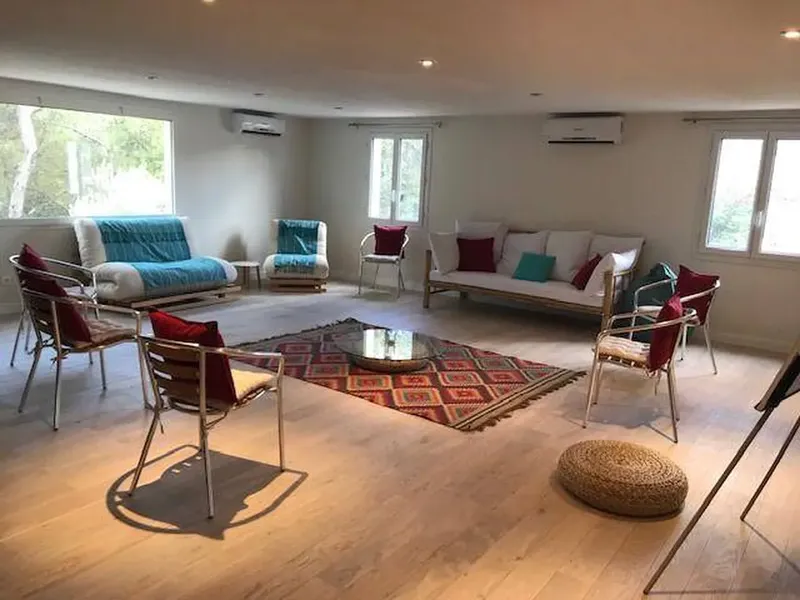 LE CENTRE DE L'ETRE: espace de coworking à Montpellier: Photo des locaux, adresse, horaires et tarifs pour réserver un espace de travail LE CENTRE DE L'ETRE: espace de coworking à Montpellier: Photo des locaux, adresse, horaires et tarifs pour réserver un espace de travail