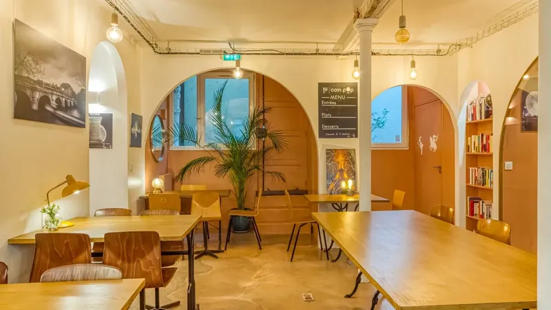 LE COIN POP: espace de coworking à Paris 11: Photo des locaux, adresse, horaires et tarifs pour réserver un espace de travail LE COIN POP: espace de coworking à Paris 11: Photo des locaux, adresse, horaires et tarifs pour réserver un espace de travail