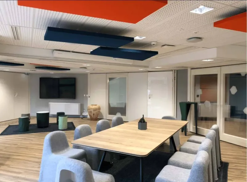 LE VILLAGE BY CA CENTRE EST: espace de coworking à Champagne Au Mont D'Or: Photo des locaux, adresse, horaires et tarifs pour réserver un espace de travail LE VILLAGE BY CA CENTRE EST: espace de coworking à Champagne Au Mont D'Or: Photo des locaux, adresse, horaires et tarifs pour réserver un espace de travail