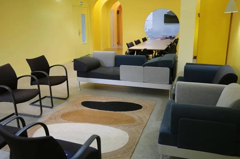 LES CHAMBRES: espace de coworking à Aubervilliers: Photo des locaux, adresse, horaires et tarifs pour réserver un espace de travail