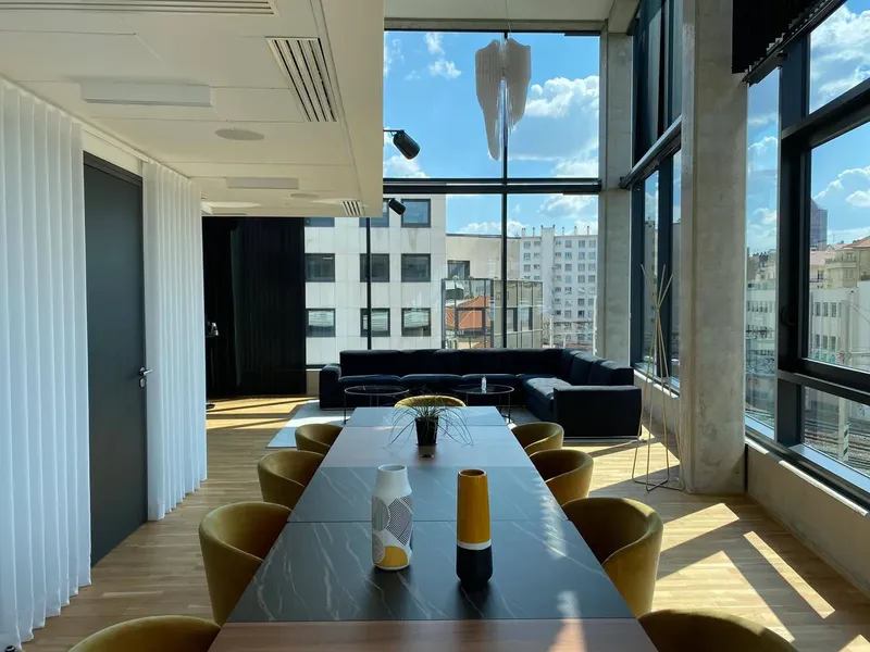 MAISON VITTON KNVA: espace de coworking à Lyon 6: Photo des locaux, adresse, horaires et tarifs pour réserver un espace de travail