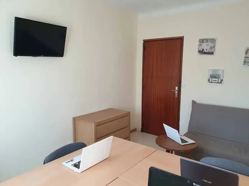 MARIEBERT COWORKING: espace de coworking à Brignoles: Photo des locaux, adresse, horaires et tarifs pour réserver un espace de travail MARIEBERT COWORKING: espace de coworking à Brignoles: Photo des locaux, adresse, horaires et tarifs pour réserver un espace de travail
