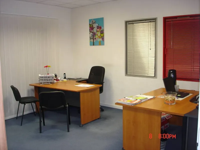 MODULO CENTRE D'AFFAIRES: espace de coworking à Dijon: Photo des locaux, adresse, horaires et tarifs pour réserver un espace de travail