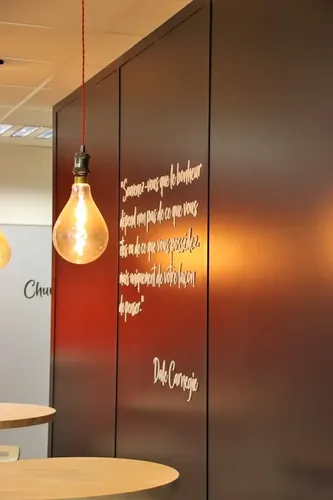 NEW WORK'IN GRENOBLE: espace de coworking à Grenoble: Photo des locaux, adresse, horaires et tarifs pour réserver un espace de travail NEW WORK'IN GRENOBLE: espace de coworking à Grenoble: Photo des locaux, adresse, horaires et tarifs pour réserver un espace de travail