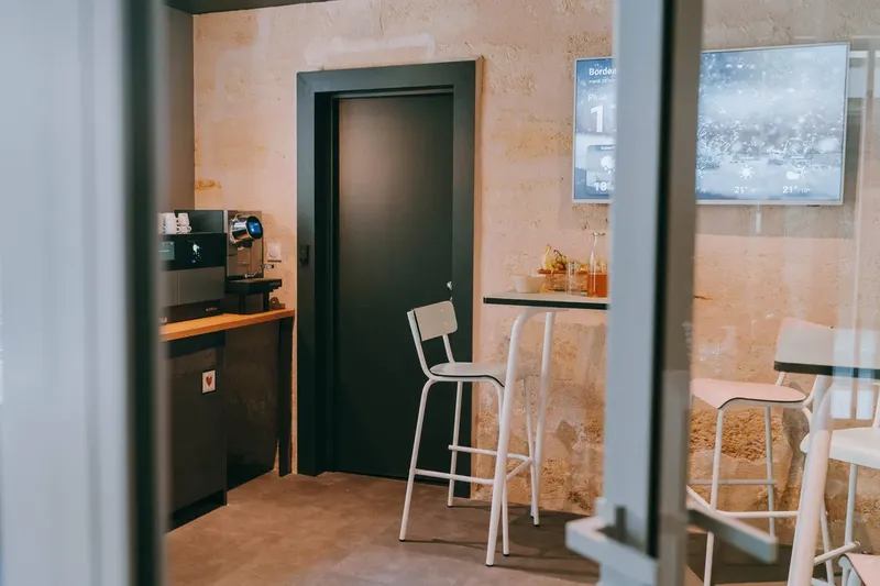 OCUBE COWORKING: espace de coworking à Bordeaux: Photo des locaux, adresse, horaires et tarifs pour réserver un espace de travail OCUBE COWORKING: espace de coworking à Bordeaux: Photo des locaux, adresse, horaires et tarifs pour réserver un espace de travail