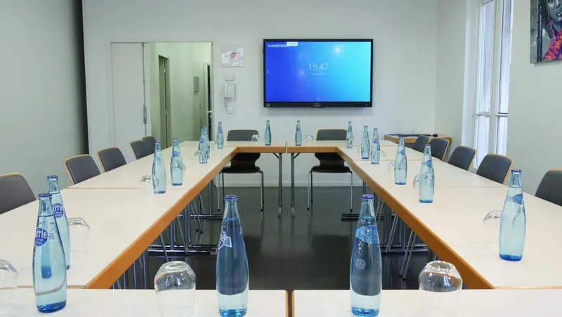 PLACE DES ENTREPRISES: lieu événementiel à Marseille 1: Photo des locaux, adresse, horaires et tarifs pour réserver un espace de travail PLACE DES ENTREPRISES: lieu événementiel à Marseille 1: Photo des locaux, adresse, horaires et tarifs pour réserver un espace de travail
