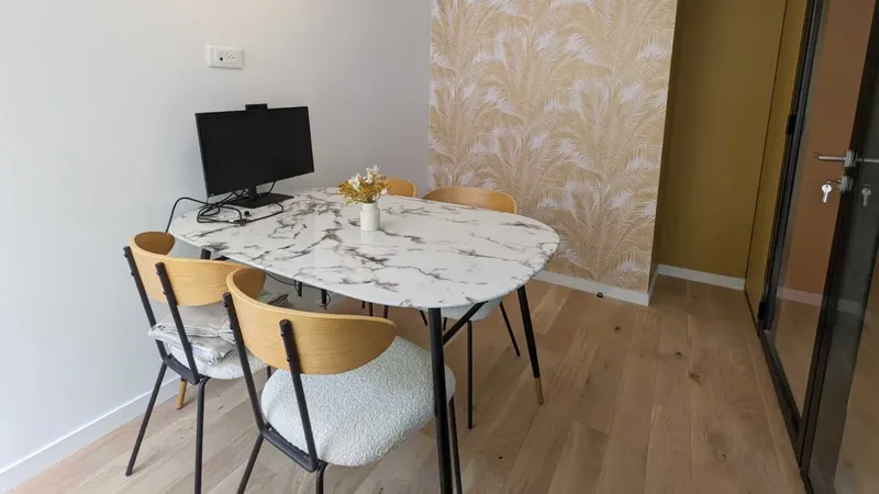 RAYON ORLY: espace de coworking à Orly: Photo des locaux, adresse, horaires et tarifs pour réserver un espace de travail RAYON ORLY: espace de coworking à Orly: Photo des locaux, adresse, horaires et tarifs pour réserver un espace de travail