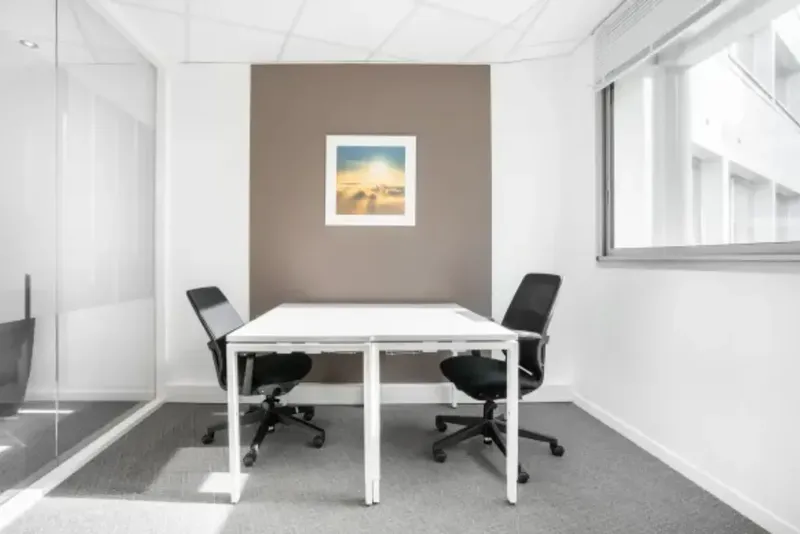 REGUS AEROPORT DE MERIGNAC: espace de coworking à Mérignac: Photo des locaux, adresse, horaires et tarifs pour réserver un espace de travail REGUS AEROPORT DE MERIGNAC: espace de coworking à Mérignac: Photo des locaux, adresse, horaires et tarifs pour réserver un espace de travail