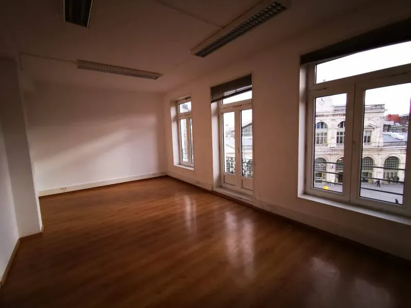 REGUS LILLE GARE FLANDRES: espace de coworking à Lille: Photo des locaux, adresse, horaires et tarifs pour réserver un espace de travail REGUS LILLE GARE FLANDRES: espace de coworking à Lille: Photo des locaux, adresse, horaires et tarifs pour réserver un espace de travail