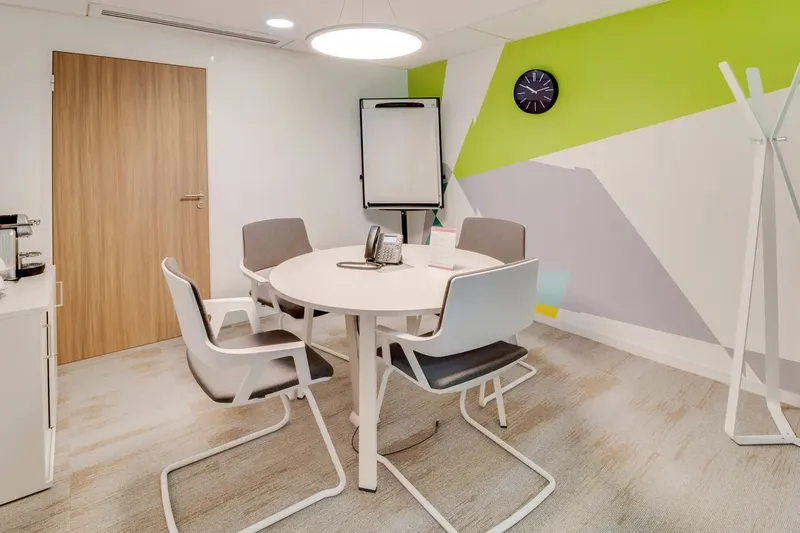 REGUS LILLE PORTE DE VALENCIENNES: espace de coworking à Lille: Photo des locaux, adresse, horaires et tarifs pour réserver un espace de travail