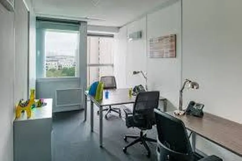 REGUS PANTIN LES DIAMANTS: espace de coworking à Pantin: Photo des locaux, adresse, horaires et tarifs pour réserver un espace de travail