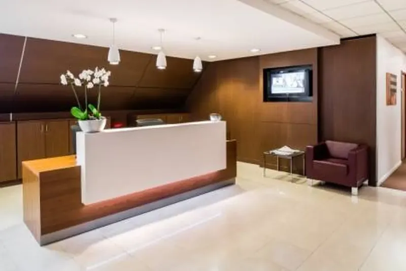 REGUS PARIS CHAMPS ELYSEES: espace de coworking à Paris 8: Photo des locaux, adresse, horaires et tarifs pour réserver un espace de travail REGUS PARIS CHAMPS ELYSEES: espace de coworking à Paris 8: Photo des locaux, adresse, horaires et tarifs pour réserver un espace de travail