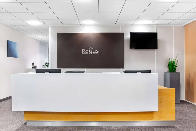 REGUS TOULOUSE BLAGNAC AIRPORT: espace de coworking à Blagnac: Photo des locaux, adresse, horaires et tarifs pour réserver un espace de travail