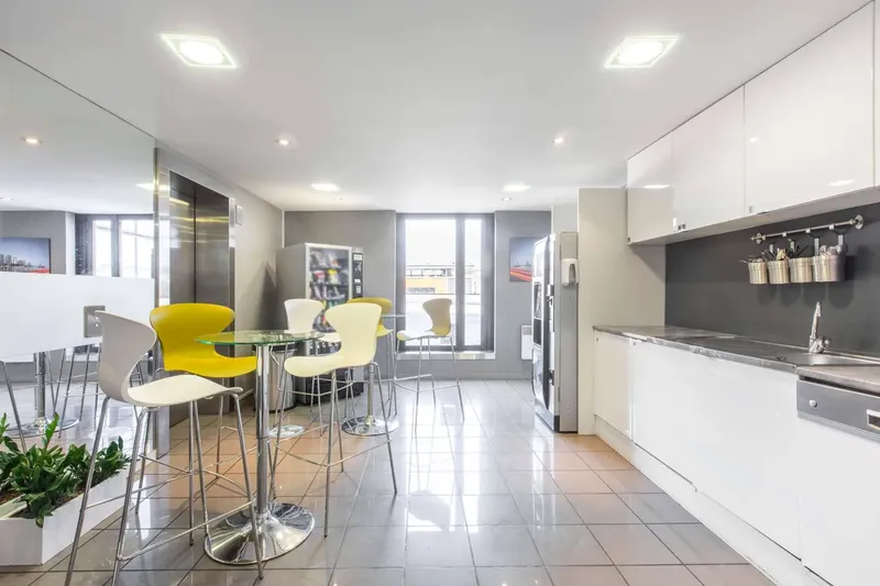 REGUS TOULOUSE CAMPANS: espace de coworking à Toulouse: Photo des locaux, adresse, horaires et tarifs pour réserver un espace de travail