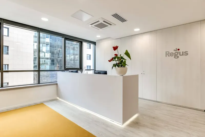 REGUS VILLEURBANE GUERIN: espace de coworking à Villeurbanne: Photo des locaux, adresse, horaires et tarifs pour réserver un espace de travail REGUS VILLEURBANE GUERIN: espace de coworking à Villeurbanne: Photo des locaux, adresse, horaires et tarifs pour réserver un espace de travail