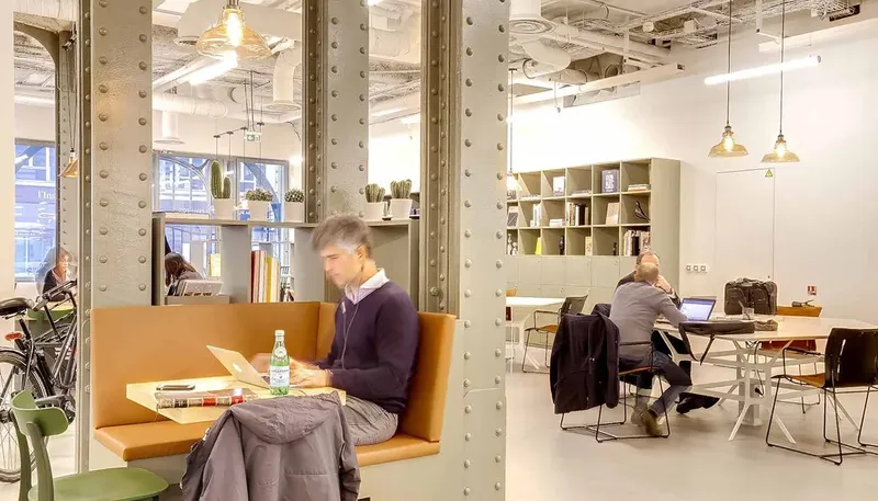 SPACESWORKS PARIS REAUMUR: espace de coworking à Paris 2: Photo des locaux, adresse, horaires et tarifs pour réserver un espace de travail