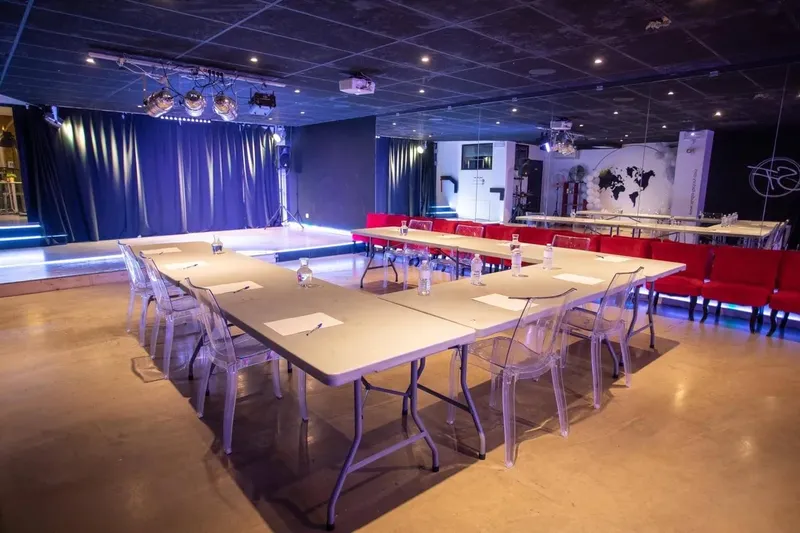 STUDIO FACTORY: espace de coworking à Toulon: Photo des locaux, adresse, horaires et tarifs pour réserver un espace de travail