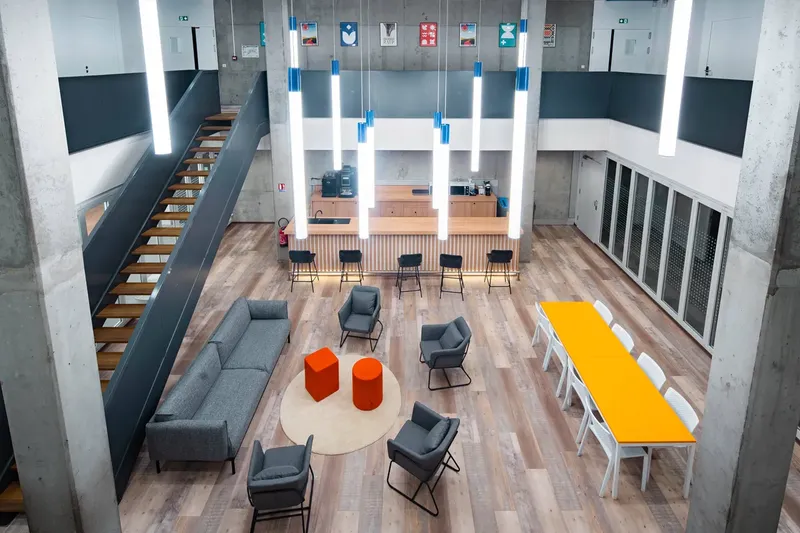 URBAN STATION PHILIDOR: espace de coworking à Paris 20: Photo des locaux, adresse, horaires et tarifs pour réserver un espace de travail URBAN STATION PHILIDOR: espace de coworking à Paris 20: Photo des locaux, adresse, horaires et tarifs pour réserver un espace de travail