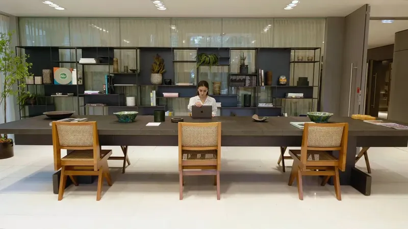 INDUSTRIOUS OFFICE PARIS ETOILE: espace de coworking à Paris 8: Photo des locaux, adresse, horaires et tarifs pour réserver un espace de travail INDUSTRIOUS OFFICE PARIS ETOILE: espace de coworking à Paris 8: Photo des locaux, adresse, horaires et tarifs pour réserver un espace de travail