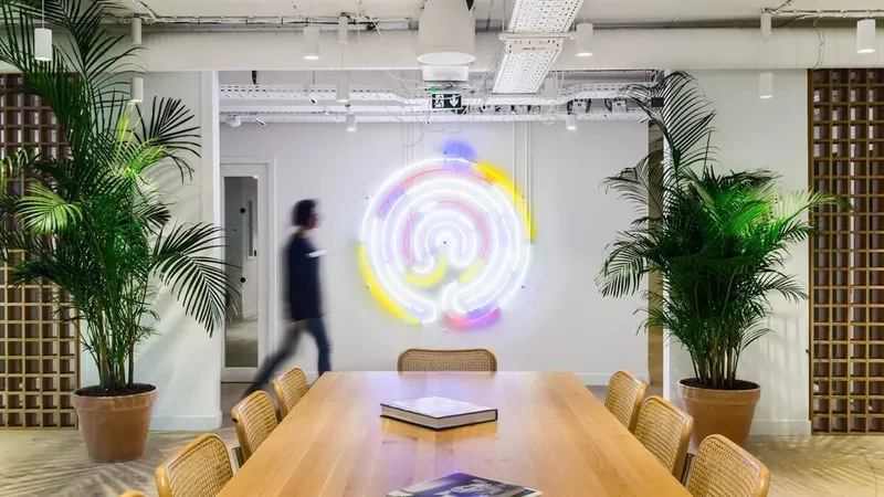 WEWORK BERCY: espace de coworking à Paris 12: Photo des locaux, adresse, horaires et tarifs pour réserver un espace de travail